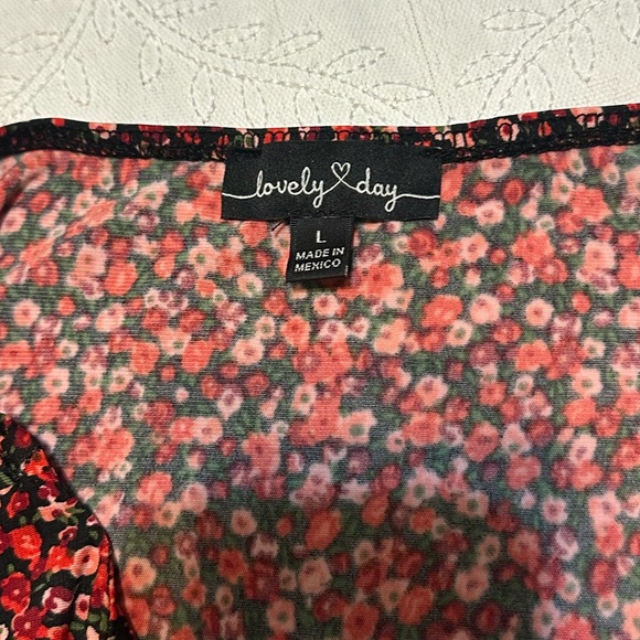 Lovely Day Red Floral Mini Dress Size Large - Picture 6 of 7